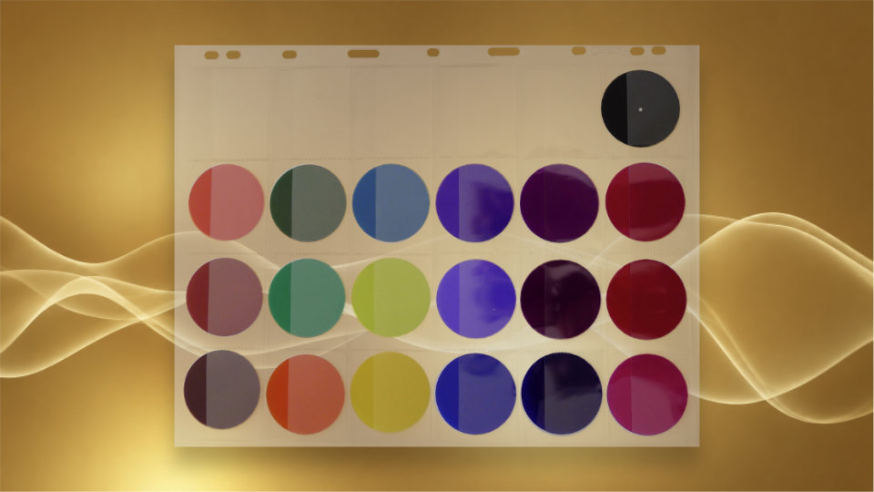 Les 18 filtres colorés de la lampe MultiChromo